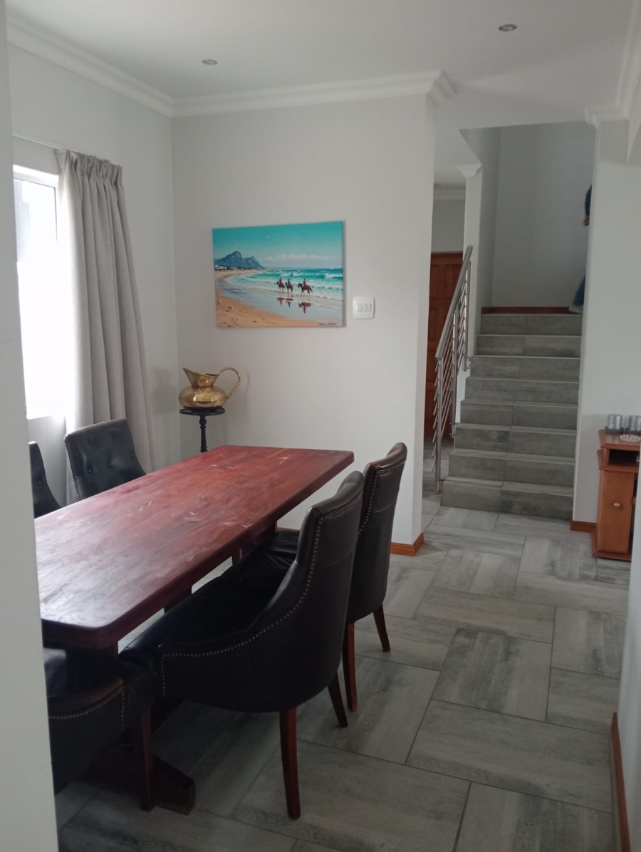 To Let 3 Bedroom Property for Rent in Fountains Estate Eastern Cape